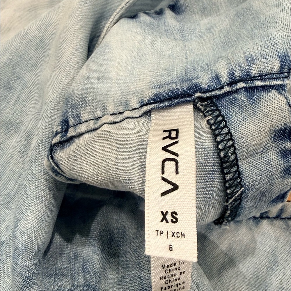 RVCA Light Blue Denim Outfit - Picture 4 of 6